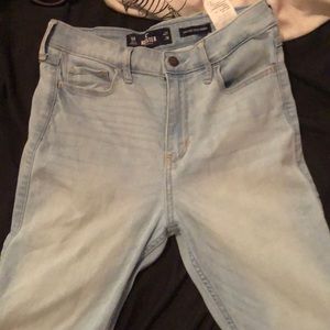 light wash hollister jeans